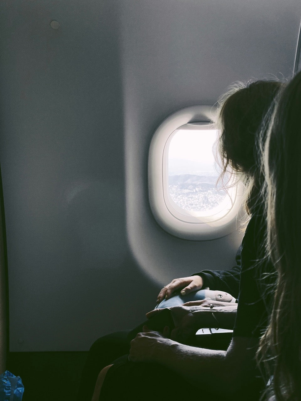 Featured image for What to Wear on a Long-Haul Flight